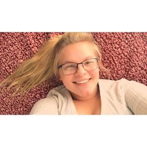 Meet your Posher, Michaela